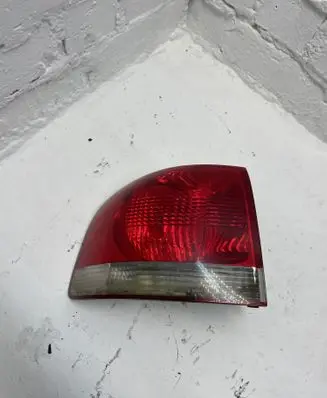 Volkswagen Touareg I Rear/tail lights 7L6945095K
