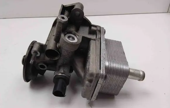 Engine oil radiator