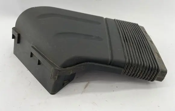 Audi A4 S4 B7 8E 8H Air intake duct part 8E0129617D