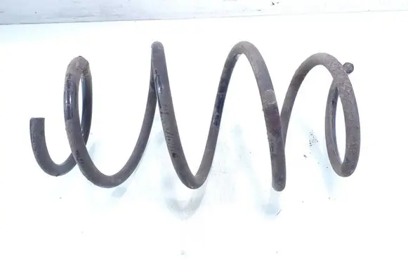 Toyota Auris 150 Front coil spring