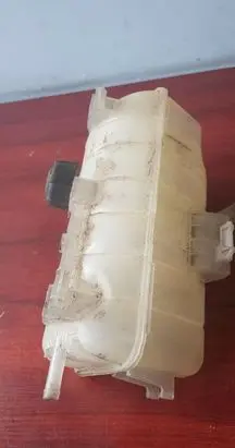 Renault Kangoo II Coolant expansion tank/reservoir 8200455786