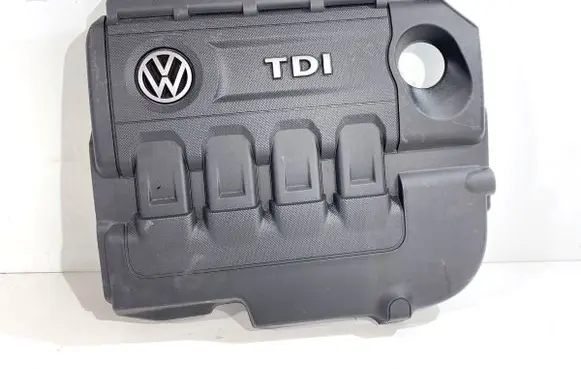 Volkswagen Golf VII Engine cover (trim) 04L103954T