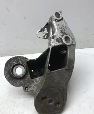 Audi A6 S6 C6 4F Engine mounting bracket 4F0199351H