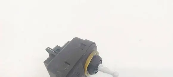 Headlight level adjustment motor