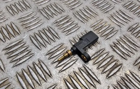 Volkswagen Golf VI Coolant temperature sensor 03f919501