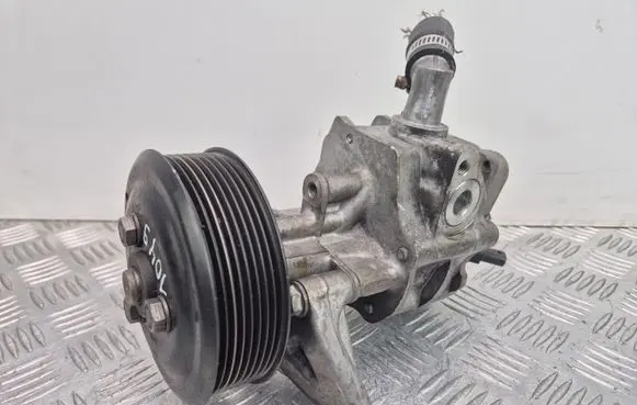 BMW 5 GT F07 Power steering pump 6796493 32416796493 32416796494