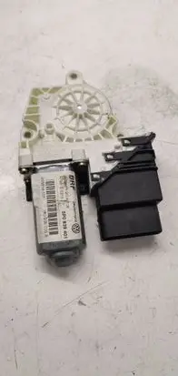 Seat Toledo III (5P) Rear door window regulator motor 5p0839401