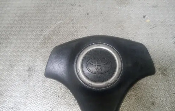 Toyota RAV 4 (XA20) Steering wheel airbag 8419802