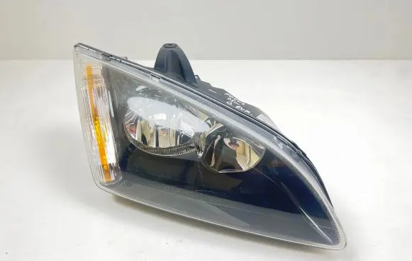 Ford Focus Headlight/headlamp 07311710