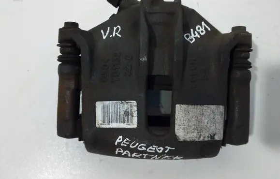 Peugeot 208 Front brake caliper 0204Y01132