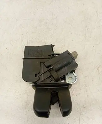 Audi A8 S8 D3 4E Tailgate/trunk/boot lock/catch/latch 4E0827645