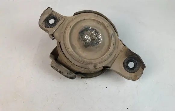 Subaru Forester SJ Engine mount bracket