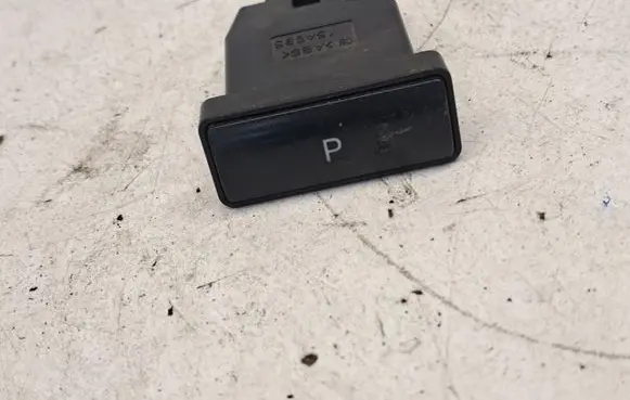 Toyota Prius (NHW20) Hand parking brake switch 15A685