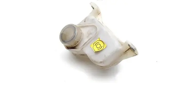 Maserati GranTurismo Brake fluid reservoir 