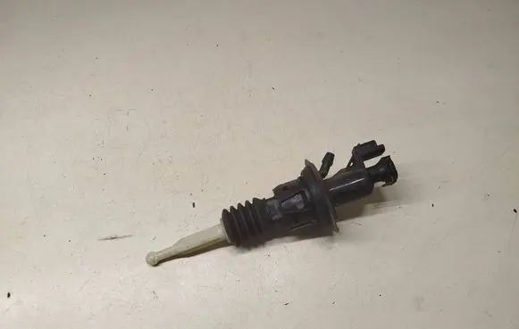 Clutch master cylinder