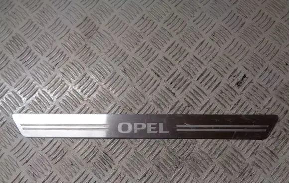 Opel Corsa E Other sill/pillar trim element 13293905