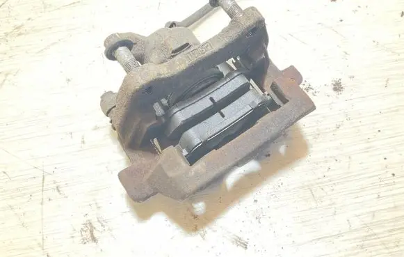 Land Rover Discovery 4 - LR4 Rear brake caliper