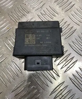 Audi A4 S4 B9 8W Fuel injection pump control unit/module 4K0906121C