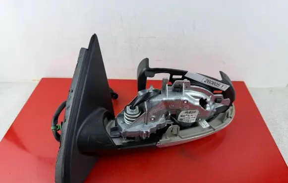 Volkswagen PASSAT B6 Front door electric wing mirror 3C2857507BM
