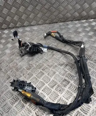 Mercedes-Benz E W213 Battery relay fuse A0009061505 1110055 3003160772