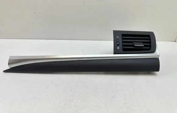 Lexus CT 200H Dashboard side air vent grill/cover trim 5566076010 5566176030 5568776010