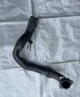Jeep Cherokee Intercooler hose/pipe 68199049AD