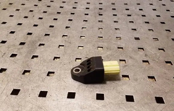 Toyota RAV 4 (XA30) Airbag deployment crash/impact sensor 8983142010