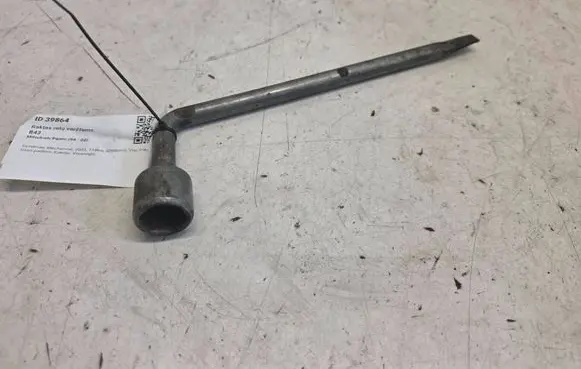 Mitsubishi Pajero Wheel nut wrench 1234