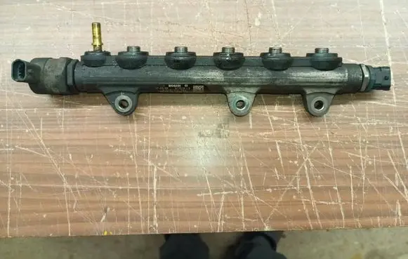 Fuel main line pipe