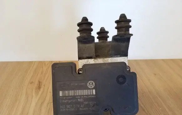 Volkswagen Jetta V ABS Pump 1K0614117AF 1K0907379AF
