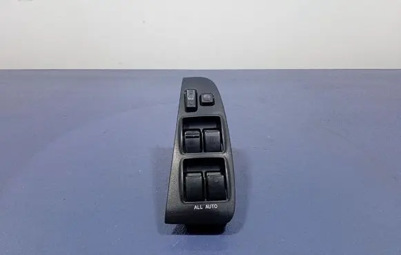 Toyota Avensis Verso Electric window control switch 8480205210