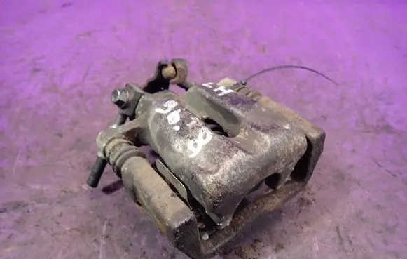 Opel Meriva A Rear brake caliper
