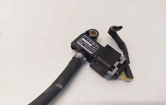 Mercedes-Benz CLA C117 X117 W117 Exhaust gas pressure sensor A6429050200