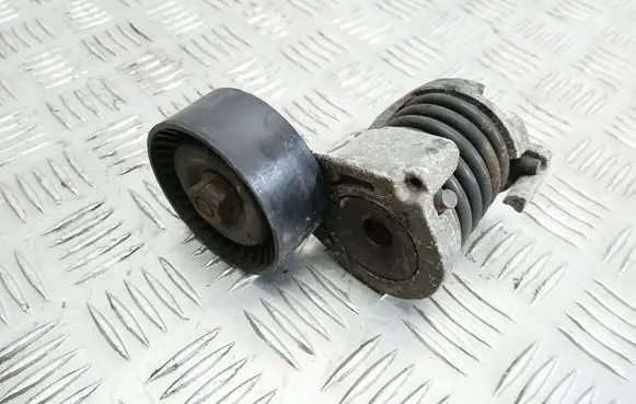 BMW 1 E82 E88 Alternator belt tensioner 7558752