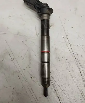 Audi A6 S6 C6 4F Fuel injector 059130277AJ 0445115054