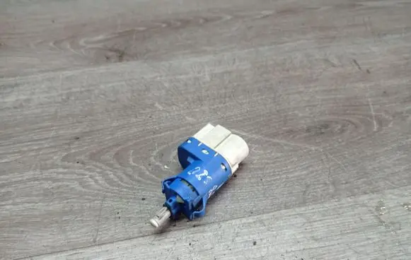 Volvo S80 Brake pedal sensor switch 3MST9C872AC