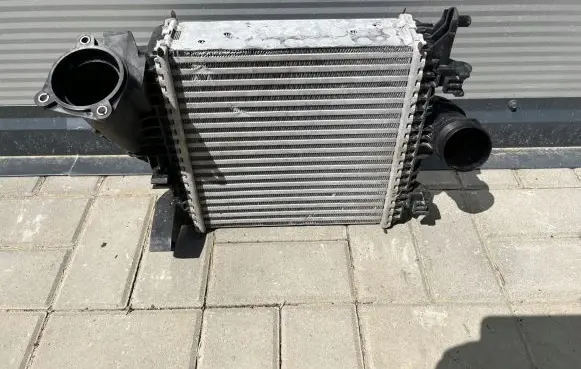 Audi Q7 4L Intercooler radiator 4M0145803BS