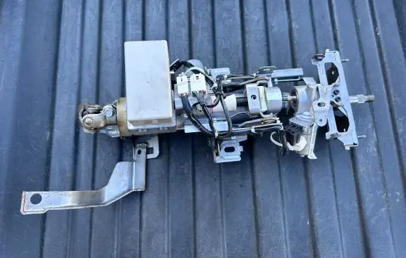 Steering wheel axle set