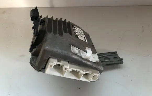 Toyota Corolla E120 E130 Power steering control unit/module 8965002150