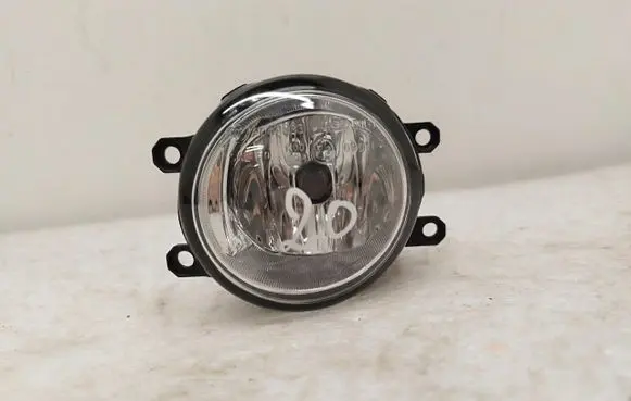 Toyota Auris E180 Front fog light