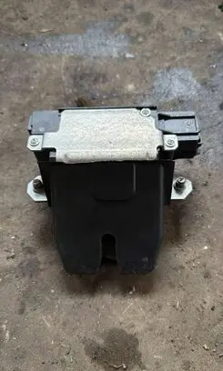 Volvo V50 Tailgate/trunk/boot lock/catch/latch 4N51A442A66AN