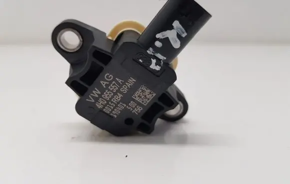 Skoda Fabia Mk3 (NJ) Airbag deployment crash/impact sensor 4H0955557A