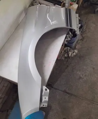Ford Mustang V Fender 