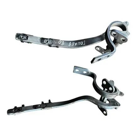 Volkswagen Touareg I Tailgate/trunk/boot hinge 7L6827302A 7L6827301A