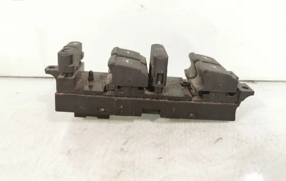 Volkswagen Golf IV Electric window control switch 1J4959857B