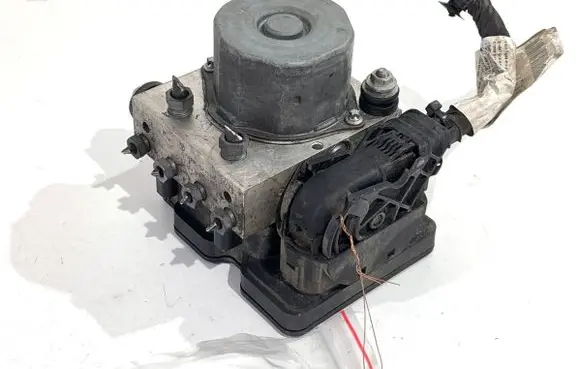 Mercedes-Benz B W246 W242 ABS Pump A0084317512