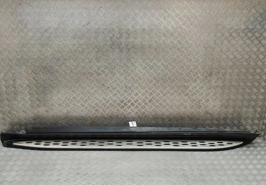 Mercedes-Benz GL X166 Sill A1666900010