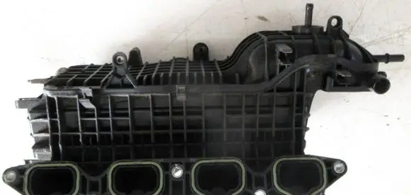 Volkswagen Golf VII Intake manifold 04E145749B