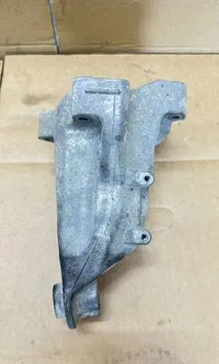 Mercedes-Benz C W205 Engine mounting bracket A6512234304