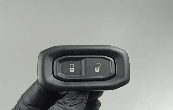 Jeep Wrangler Central locking switch button 3374010103 041581D 6AC61DX9AC